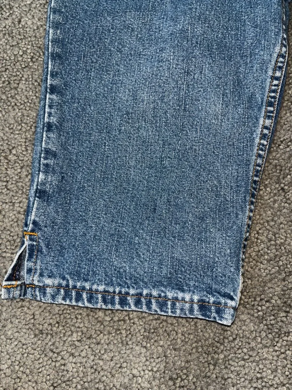VTG 90's Levi's Knee Length Blue Denim 5 Pockets Jean Shorts Jorts Black Tab 7JR